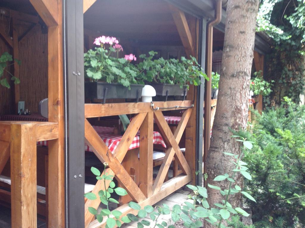 Penzion Duna & Solna Jaskyna Komárno Exterior foto